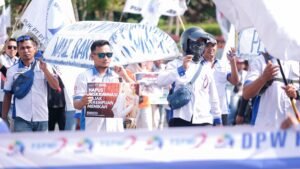 Aksi Unras di Jawa Timur Berjalan Tertib dan Kondusif Kapolrestabes Surabaya Apresiasi Massa Buruh