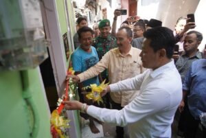 Bupati Subandi Serahkan Kunci Renovasi RTLH, Wujud Nyata Gotong Royong Bagi Kesejahteraan Warga