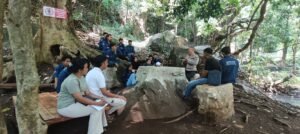 Wujudkan Situasi Kondusif, Karang Taruna Bersama Polsek Lumbang Perkuat Sinergi