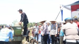 Kapolda Jatim dan Forkopimda Panen Raya Jagung Kuartal III Banyuwangi Surplus Pangan 4 kali Lipat