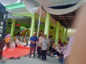 Bhabinkamtibmas Polsek Sidoarjo Kota Amankan Pengajian Ar Rohmah di Kelurahan Cemengkalang