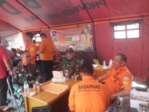 Danramil 0816/13 Wonoayu Bersama Pasiops Kodim 0816 Kunjungi Posko dan Kawal Basarnas RI
