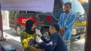 Dokkes Polda Jatim Lakukan Pengumpulan DNA Keluarga Korban di Ponpes Al Khoziny