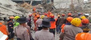 Kapolresta Sidoarjo Turun Langsung Cek Evakuasi Korban Musibah Ponpes Al Khozin