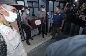 Polda Jatim Serahkan 3 Jenazah Santri Ponpes Al Khoziny ke Keluarga