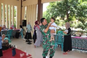 Satgas TMMD ke-126 Kodim 0816/Sidoarjo Dukung Kesehatan Warga Lewat Pendampingan Posyandu di Desa Kedondong