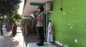 Kanit PPA Polresta Sidoarjo Ajak Pelajar SMPN 1 Wonoayu Jauhi Kenakalan Remaja