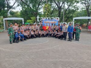 Jelang Peringatan HUT Brimob ke 80, Polsek dan Koramil Krian Gelar Corve di Taman Abirupa