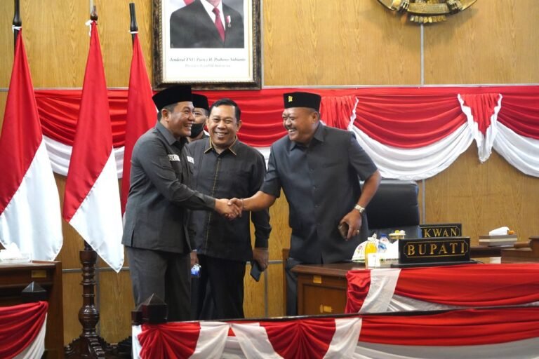 Pemkab Sidoarjo Dukung Raperda Fasilitasi Pesantren, Bupati Sidoarjo Kolaborasi dengan DPRD Sidoarjo Percepat Pembentukan