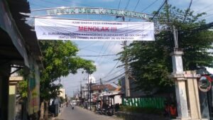 Warga Karangbong Tolak Peningkatan Jalan Klas 1,Dapat Dukungan DPRD Sidoarjo