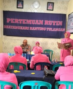 Kapolsek Tulangan dan Ny Ana Suharsono Ajak Bhayangkari Ranting Tulangan Gelar Temu Kangen serta Bahas Pertemuan Rutin