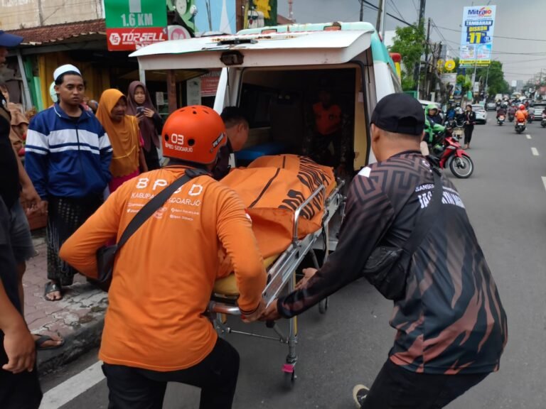 Gerak Cepat BPBD dan Basarnas Sidoarjo Evakuasi Siswa Tenggelam di Sungai Kanal Pucang