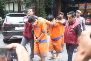 Ganjal Mesin ATM di Rest Area Tol Sidoarjo, Kuras Rp. 135 Juta Milik Korban