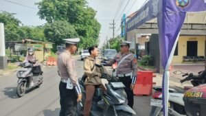 Operasi Zebra Semeru, Polsek Waru Sosialisasi Ajak Pengendara Tertib Berlalu Lintas