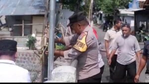 Kerja Bakti di Sungai Ploso, Polsek Nganjuk Kota Ajak Warga Antisipasi Banjir