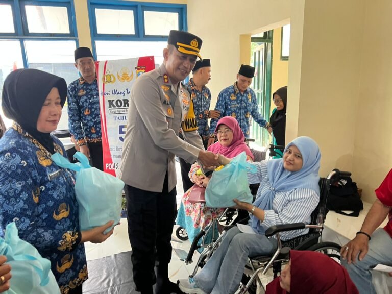 ASN Polresta Sidoarjo Gelar Baksos dan Pemeriksaan Kesehatan Gratis untuk Disabilitas