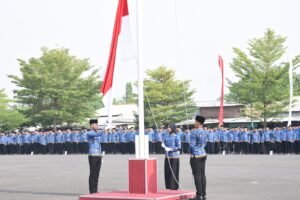 Wabup Sidoarjo Pimpin Upacara Bendera HUT Korpri