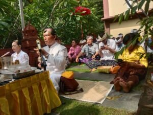 Ibadah Bulan Purnama dan Piodalan Pura Kertha Bumi Bhayangkara
