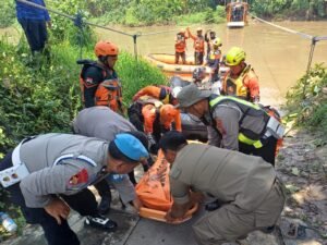 Polsek Krian dan Tim SAR Gabungan Temukan Korban Terseret Arus di Hari Kelima Pencarian
