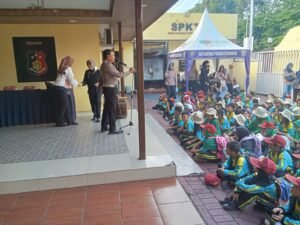 Polsek Waru Terima Kunjungan SDN Waru 2, Kenalkan Dunia Kepolisian Sejak Dini