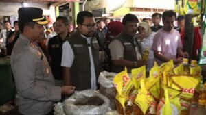 Polres Nganjuk dan Forkopimda Sidak Pasar, Pastikan Harga dan Stok Sembako Aman Jelang Nataru