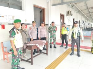 Polres Pasuruan Pantau Arus KA di Bangil, Libur Nataru 2025 Volume Penumpang Turun