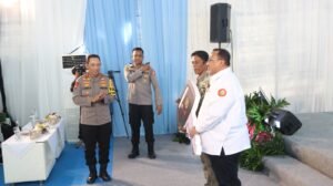Kapolda Jatim Salurkan Bansos dan Motor Roda Tiga dalam Rangkaian Kegiatan Kapolri di Nglundo