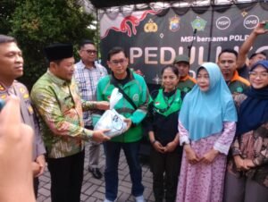 Yayasan MSP dan Forkopimda Gelar Aksi PEDULI KOTA, Bagikan Ribuan Sembako Untuk Ojek Online — Bupati Subandi Apresiasi Tinggi 
