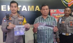 Polsek Taman Gelar Konferensi Pers Ungkap Penangkapan Penjambret Bersenjata Tajam