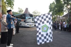 Tiga Kloter Jamaah Haji Sidoarjo Berangkat Hari Ini, Total 1.133 Orang