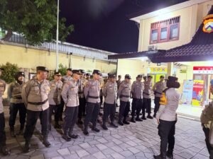 Kapolsek Sedati Pimpin Apel Pergeseran Pasukan Pengamanan Pilkades Serentak 2026