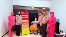 Wujud kepedulian Kapolsek Gedangan dan Kapolsek Sedati Jenguk Anggota Sie Propam Yang Sakit, Jelang HUT Bhayangkara ke 80 