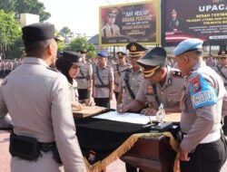 Kapolresta Sidoarjo Pimpin Upacara Sertijab Pejabat Utama, Kapolsek Jajaran dan Kenaikan Pangkat Anggota