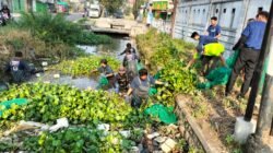 Peduli Kelestarian Lingkungan, Polsek Krian Dukung Aksi Bersih Sungai