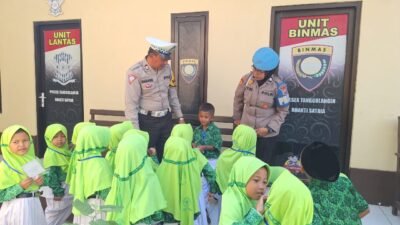 Polsek Tanggulangin Sambut Kunjungan MATSAMA MI Al Hikmah Kalidawir, Kenalkan Profesi Polisi Sejak Dini