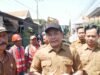 Sidak Betonisasi Jalan Tambak Cemandi, Bupati Subandi Tekankan, Pentingnya Percepatan sekaligus Kualitas Hasil Pembangunan
