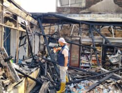 Ruko Indomaret di Grabagan Sidoarjo Dilalap Api, Kerugian Materiil Diperkirakan Rp1,6 Miliar