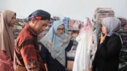 Pengabdian Teknik Industri UTM di Nganjuk: Edukasi Siswa dan Berdayakan UMKM