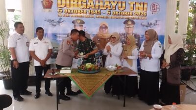 Tumpeng Hijau Warnai HUT ke-81 TNI di Gedangan, Forkopimka Makin Solid